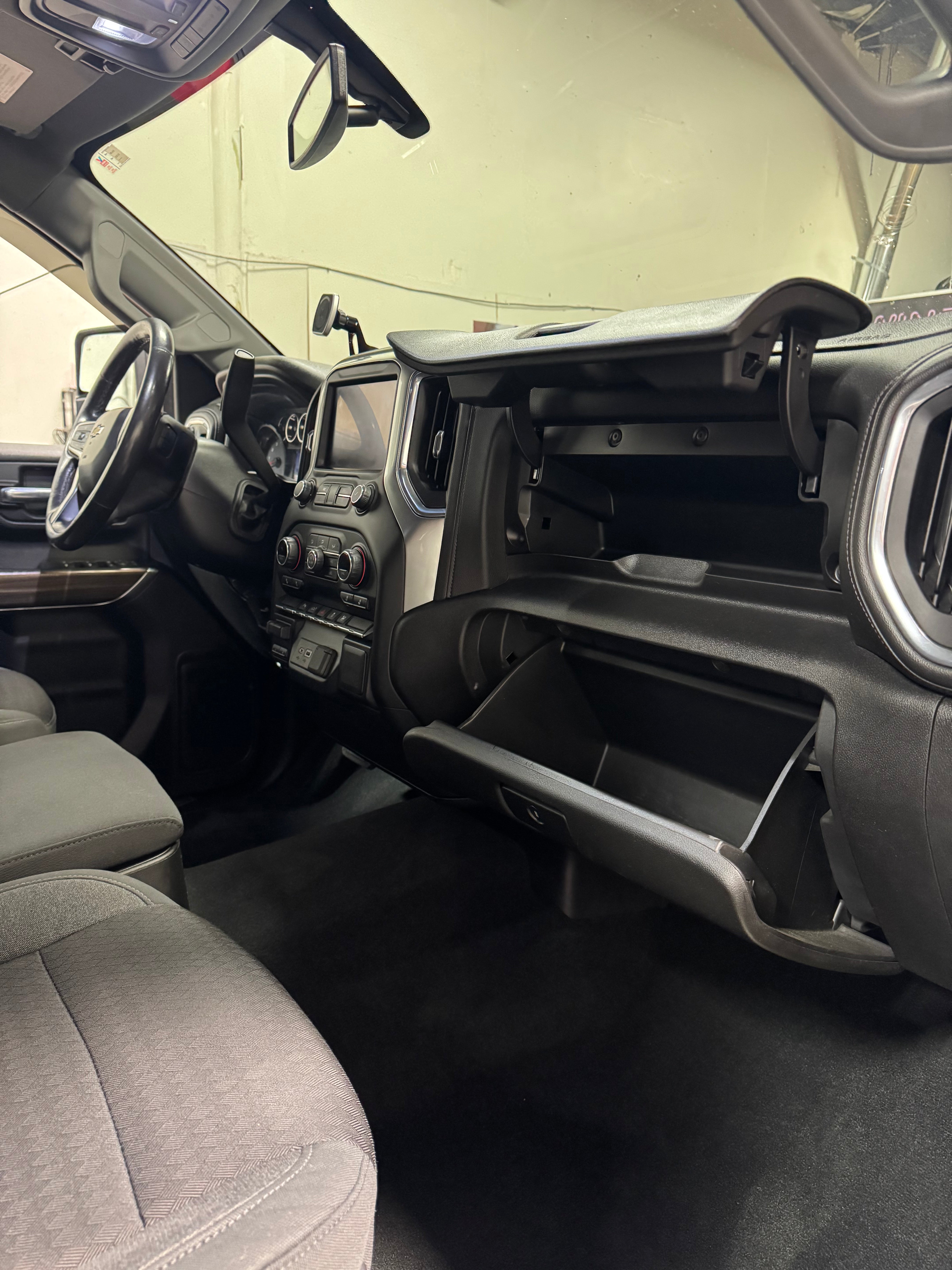 Automotive Interior & Exterior Detailing
